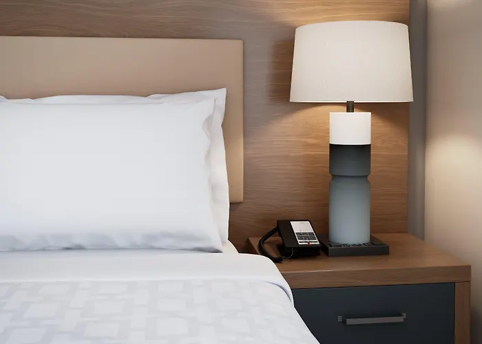 Candlewood - Southwest By Ihg Hotel